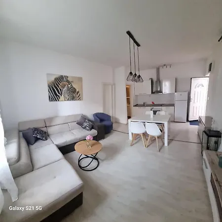 Appartement Sara Podstrana