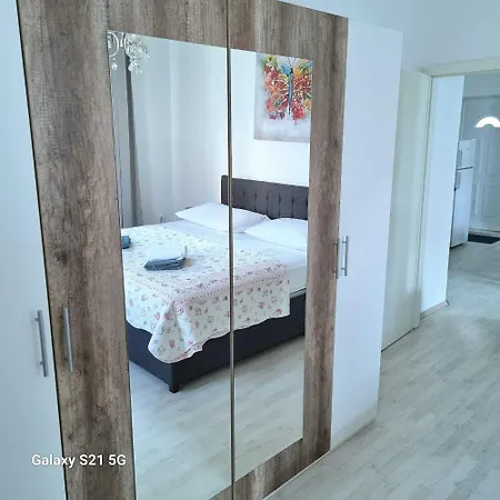 Sara Apartment